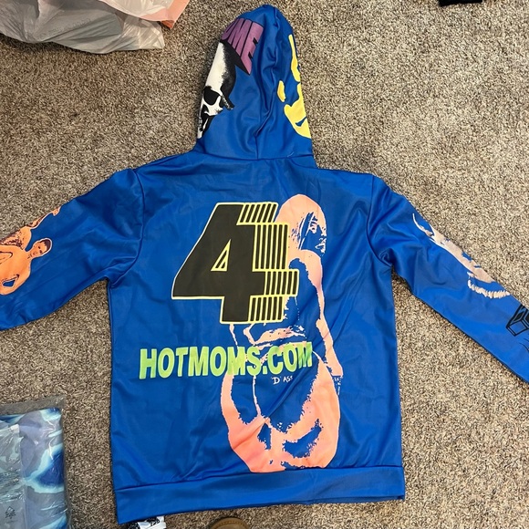 drake FATD for all the dogs sweatshirt - Picture 4 of 4